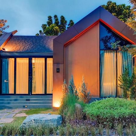 See Stars & Forest Resort Amphoe Sawang Daen Din Esterno foto