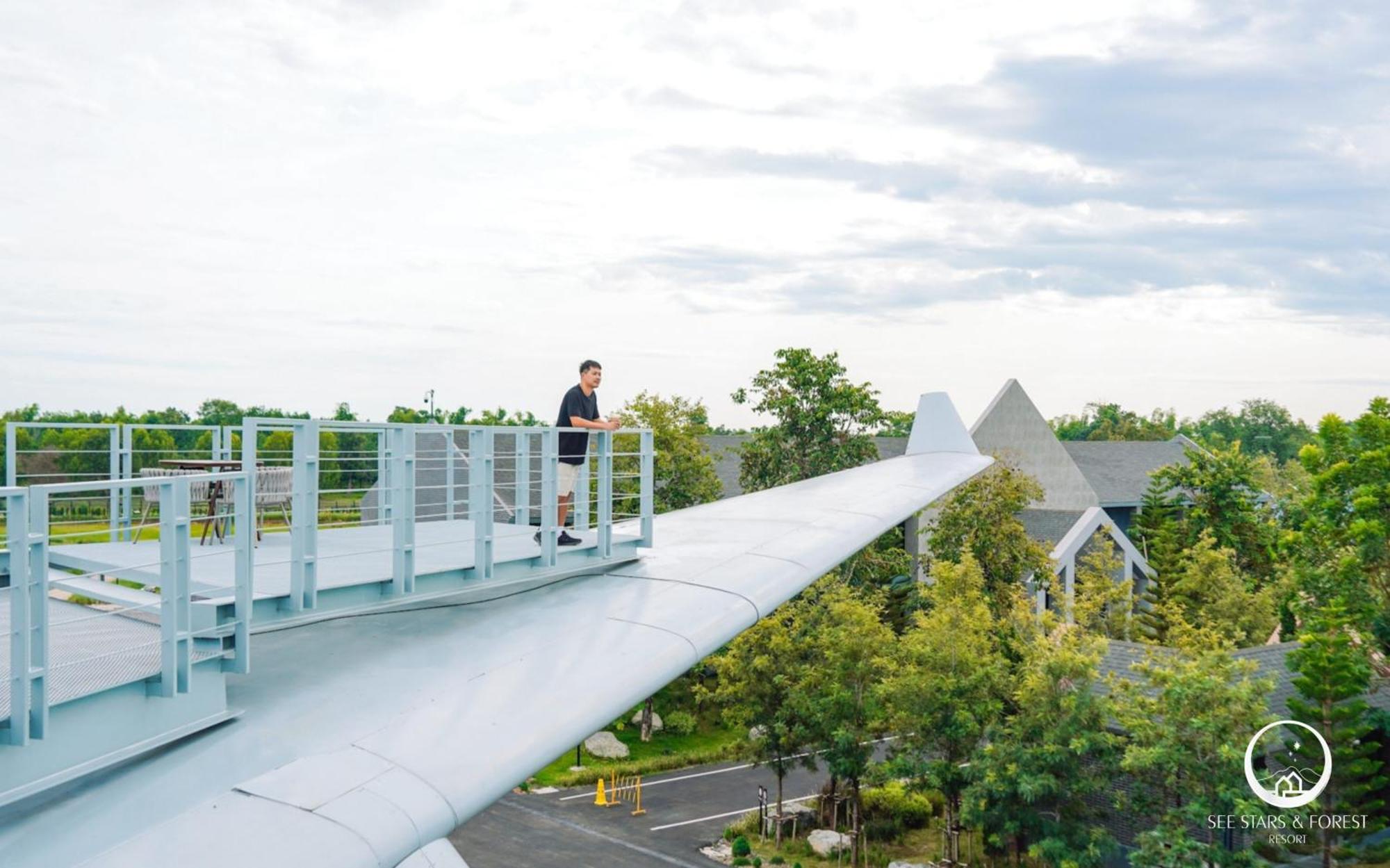See Stars & Forest Resort Amphoe Sawang Daen Din Esterno foto