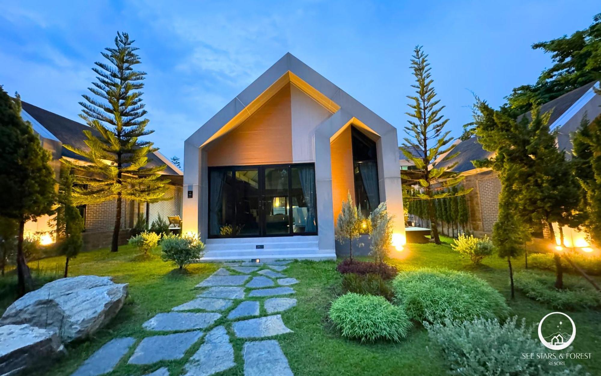 See Stars & Forest Resort Amphoe Sawang Daen Din Esterno foto