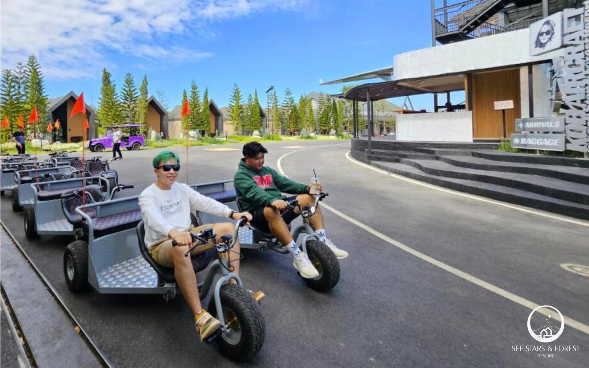 See Stars & Forest Resort Amphoe Sawang Daen Din Esterno foto